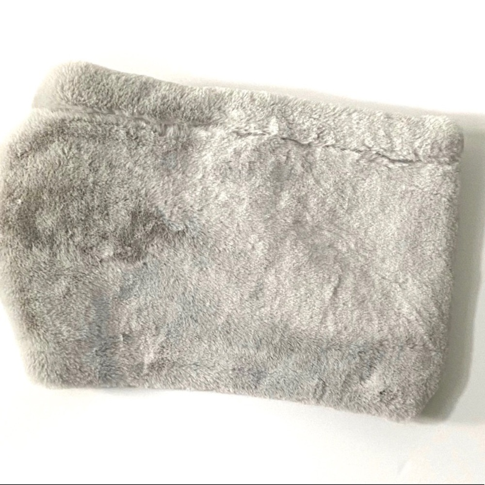 Women’s soft warm fur scarf